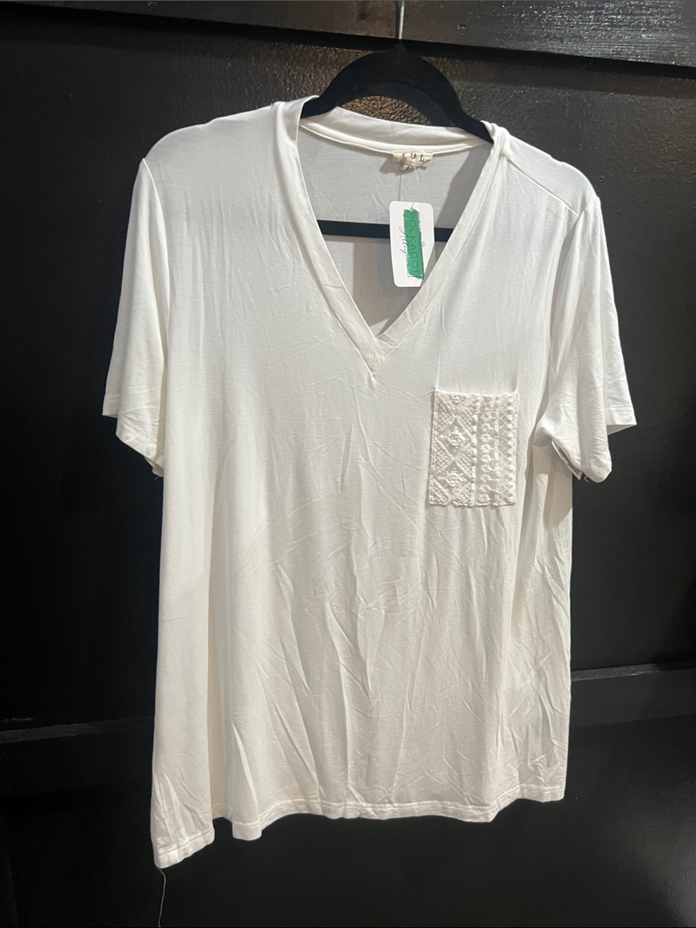 NWT | POL | White Short Sleeve V-Neck Tee | Size Medium